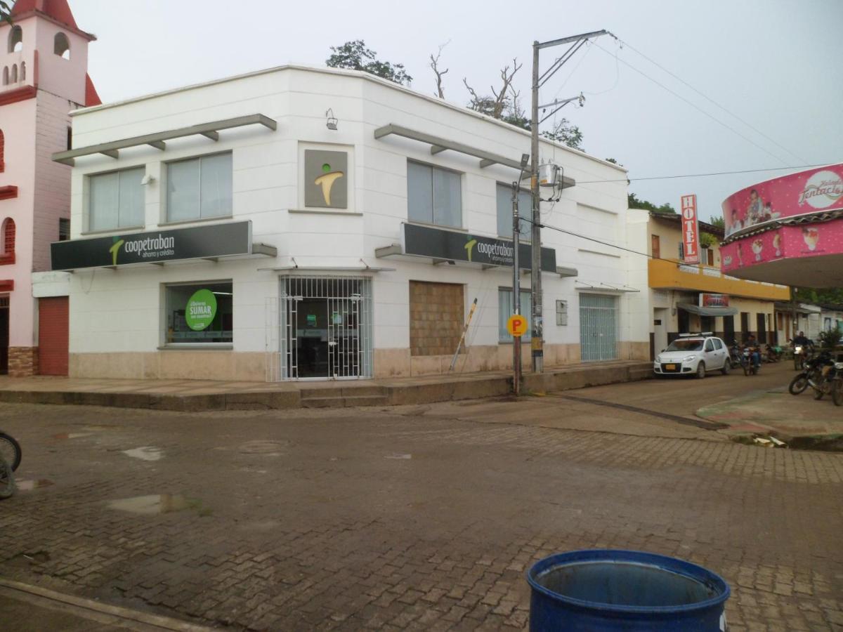 Necoclí Hostal Princesa Katia מראה חיצוני תמונה