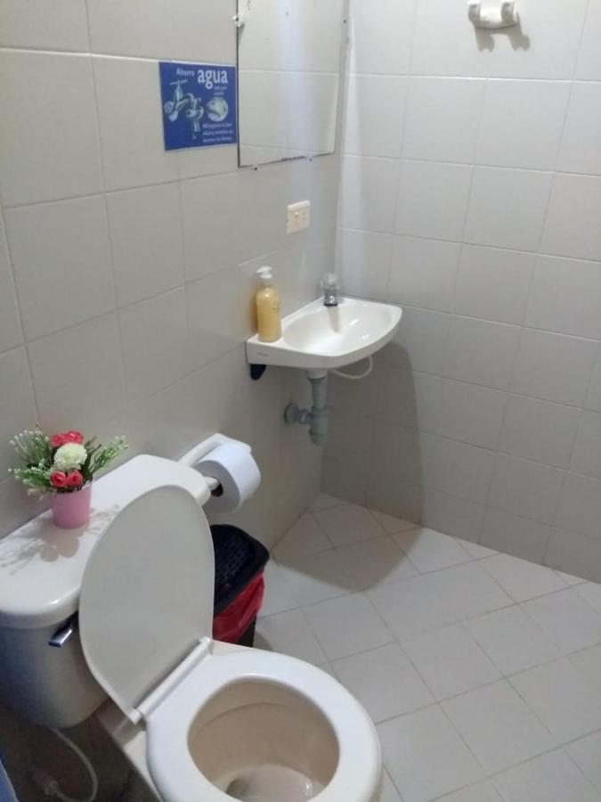 Necoclí Hostal Princesa Katia מראה חיצוני תמונה